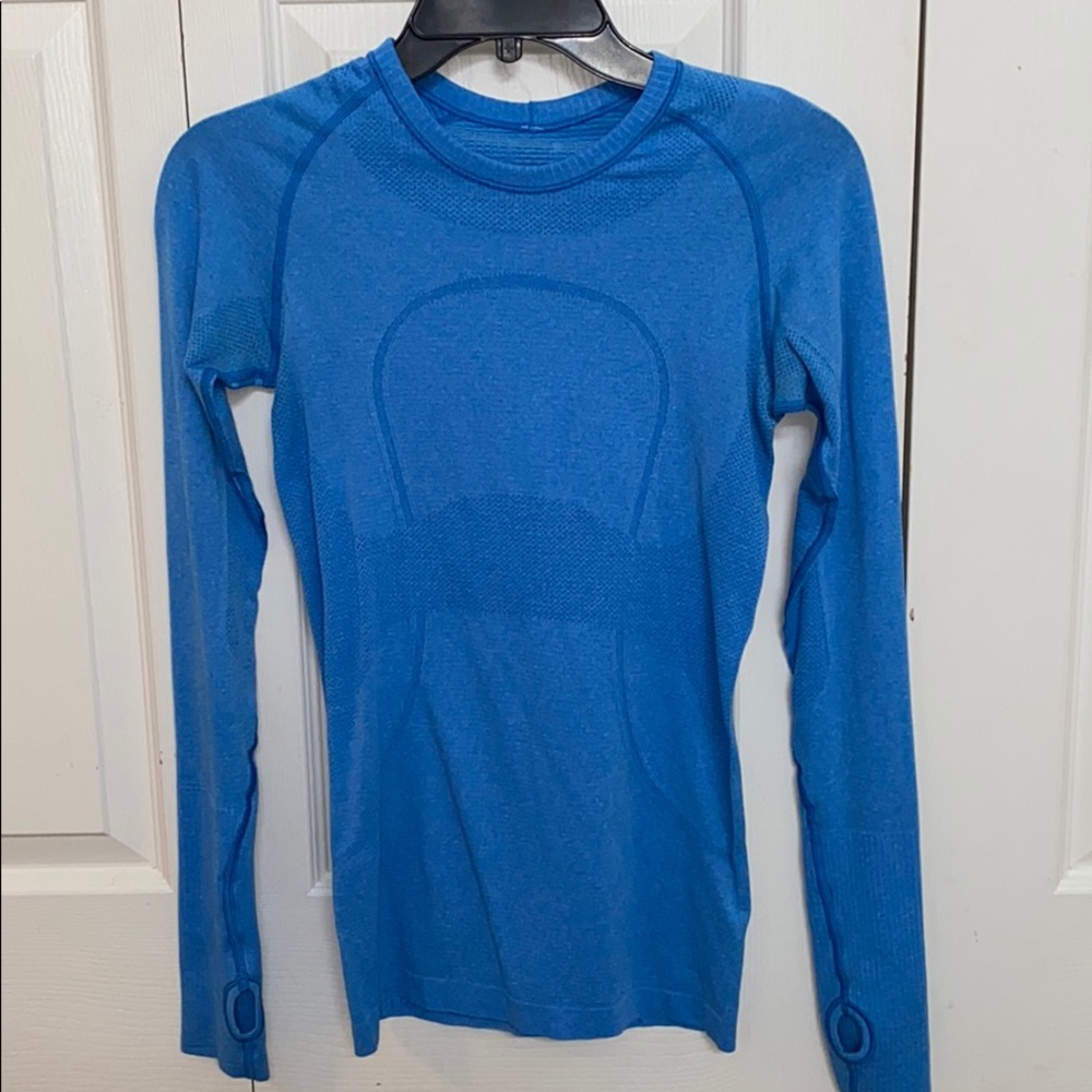 lululemon long sleeved shirt